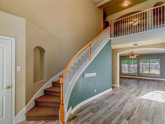 4th image of 2303 Brittway Ln