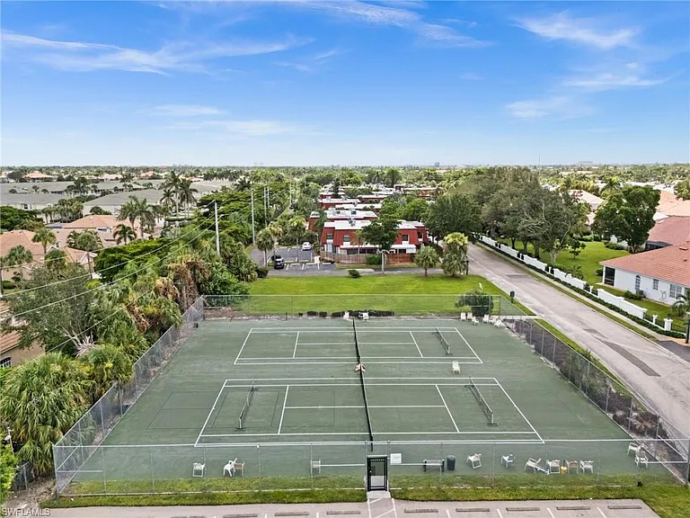 14750 Laguna Dr — Photo 42