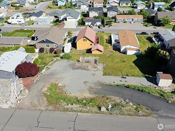 4th image of 445 Entiat Place
