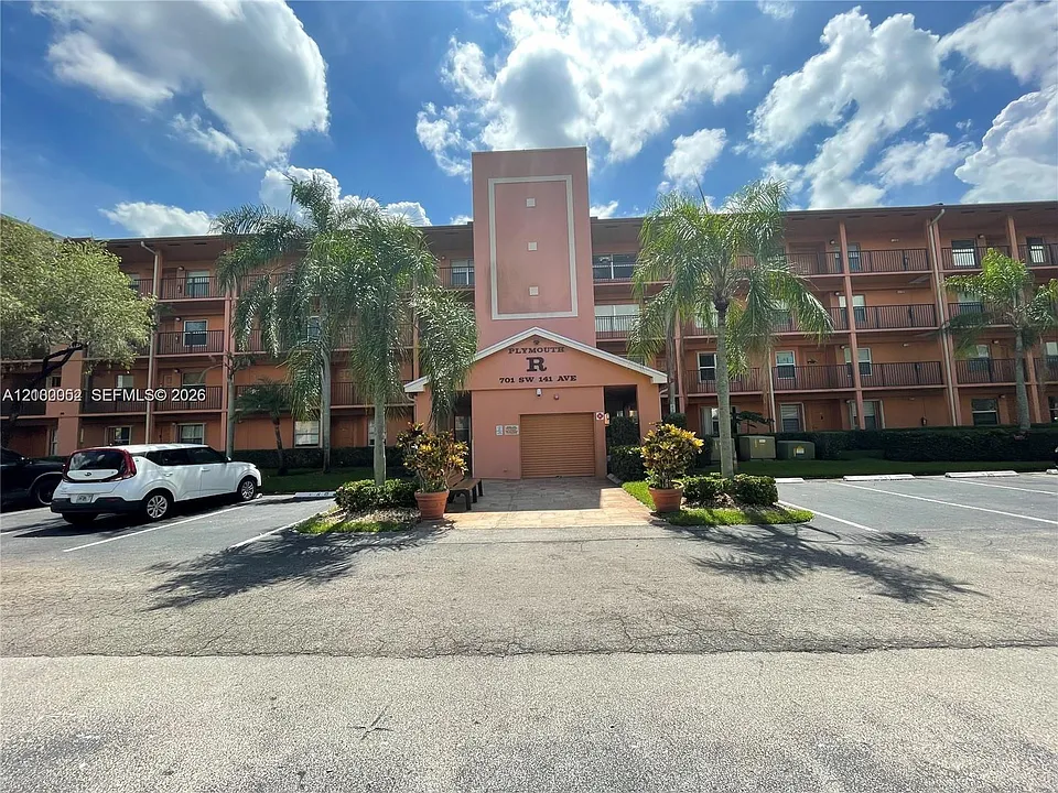 701 SW 141st Ave #110R