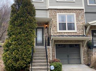 1060 Woodbury Falls Dr, Nashville, TN 37221
