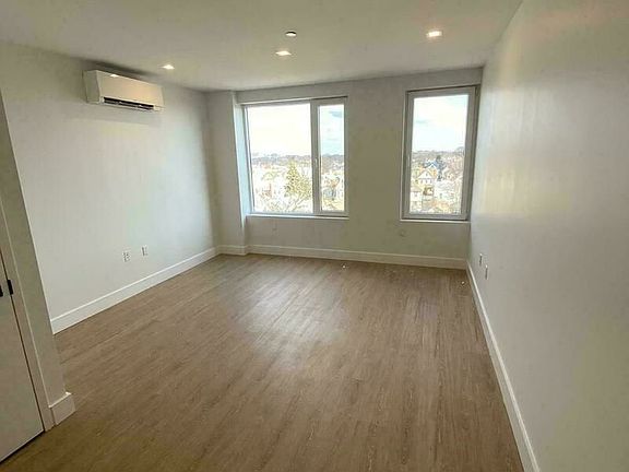 3rd image of 2512 Bedford Ave #2B