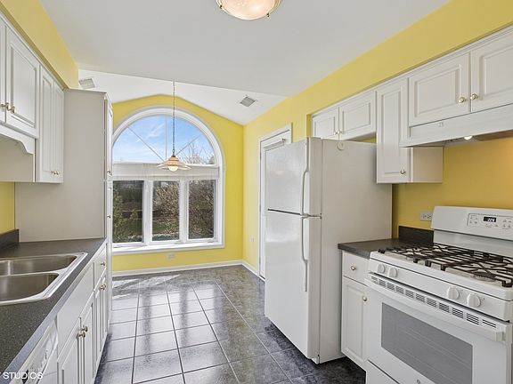 4th image of 6551 Pine Lake Dr APT 3