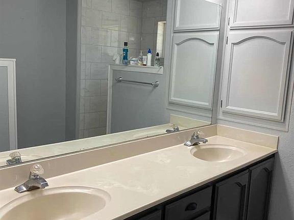 3rd image of 10119 Candlewood Way
