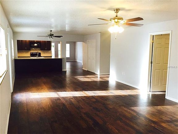 3rd image of 1066 Leeway Ct