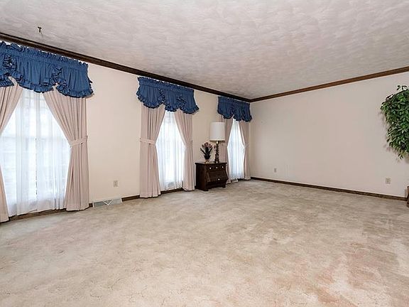 2nd image of 267 Lancewood Pl