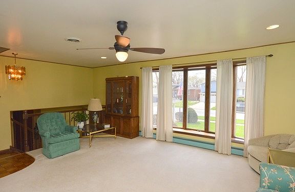 3rd image of 10433 Georgia Ln
