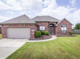104 Cabanel Dr, Maumelle, AR 72113
