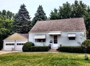 645 Pennsylvania Ave, West Bend, WI 53095