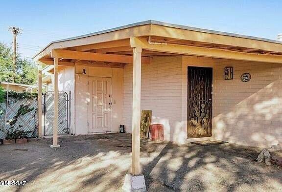 3rd image of 550 W Calle Garcia