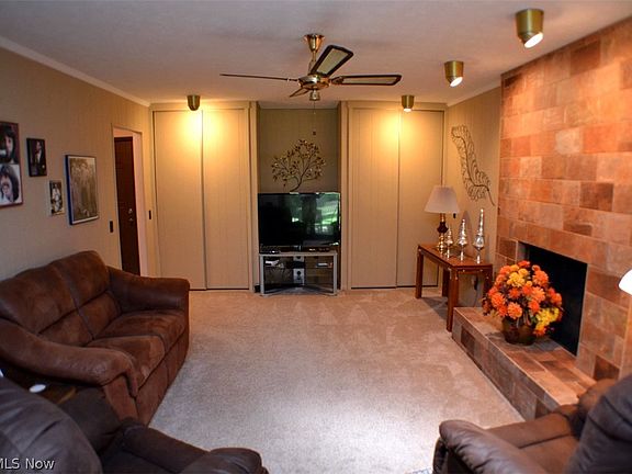 5th image of 8962 Barton Dr