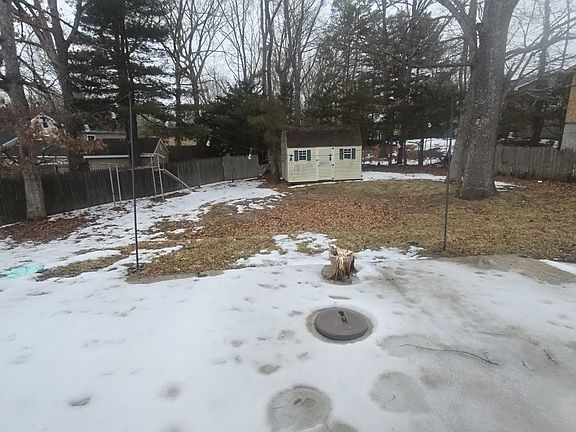 2nd image of 26 Cambridge Dr