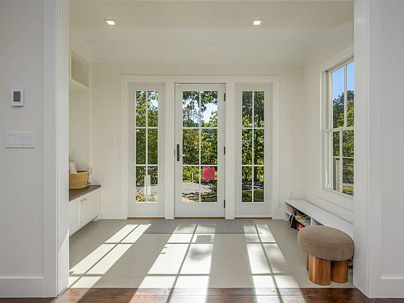 3rd image of 91 Porter Rd