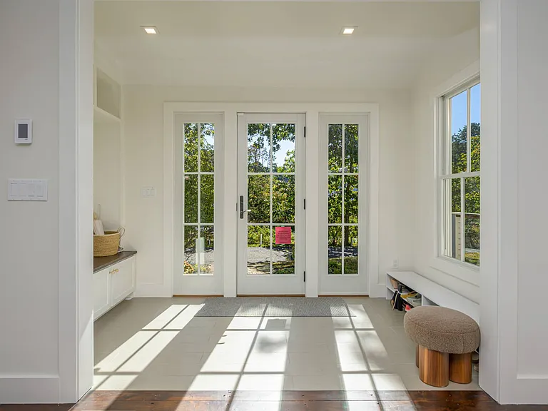 91 Porter Rd — Photo 3
