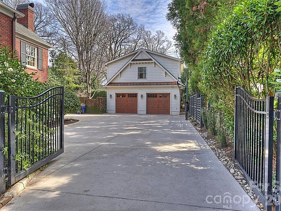 3rd image of 1555 Queens Rd