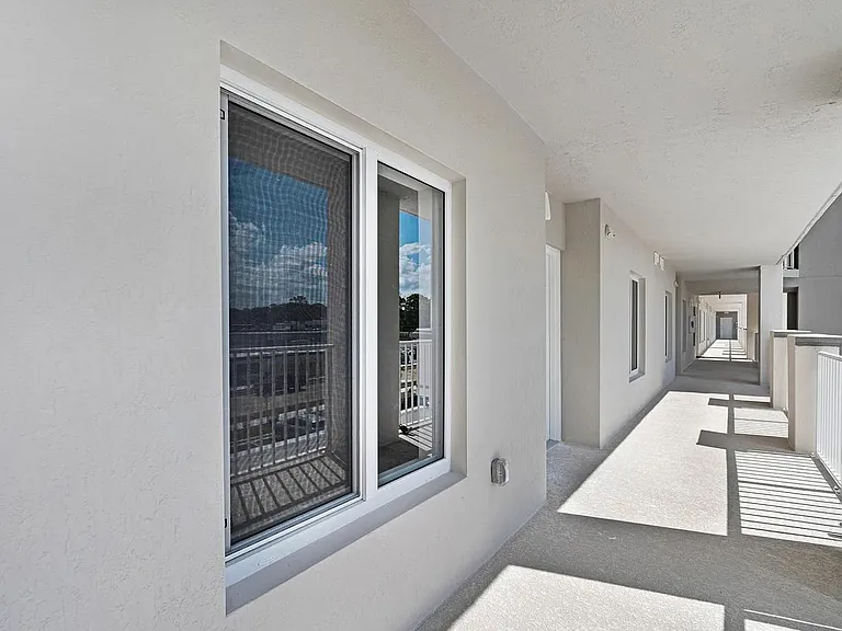 1805 Riverside Dr — Photo 45