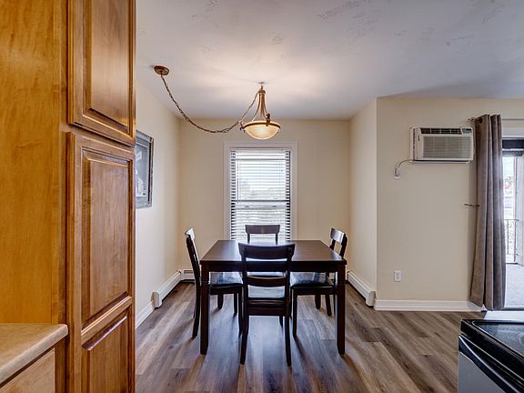 4th image of 4400 S Poplar St Unit 305