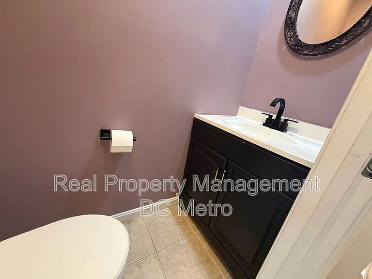 1406 Carrollsburg Pl SW — Photo 3