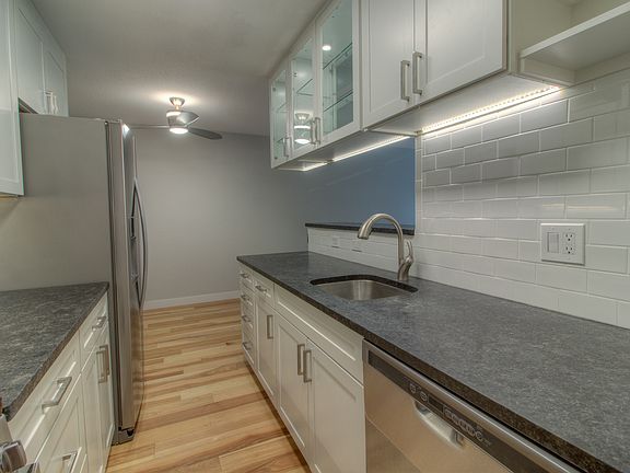 3rd image of 7665 E Quincy Ave
