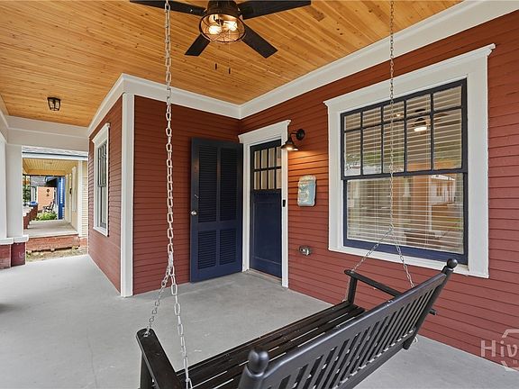 4th image of 1121 SE 36th Street