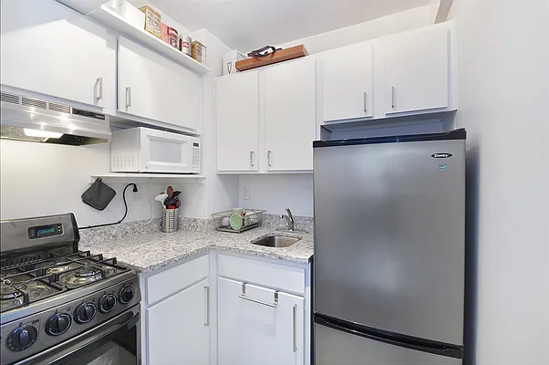 Rented by Corcoran | media 3