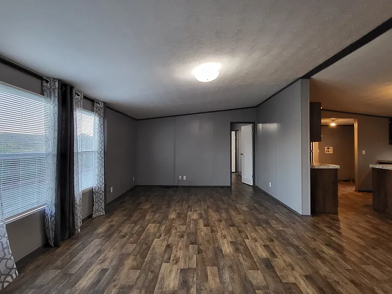 21516 Cherry Hollow Dr — Photo 13