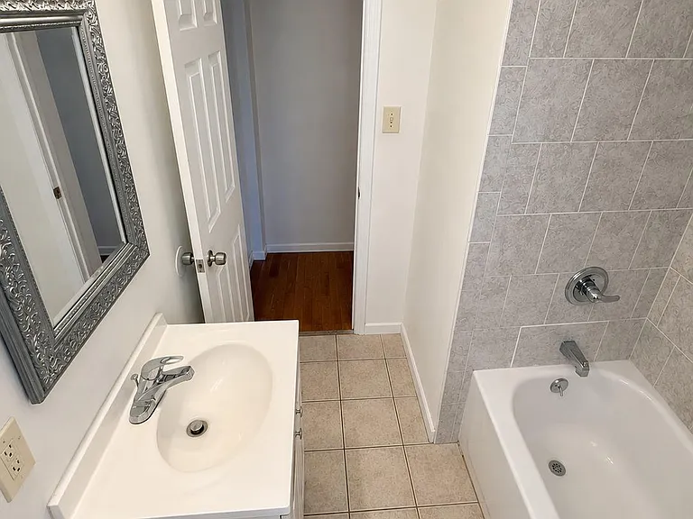 52 Hoffman Ln — Photo 16