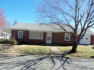 117 Highland Ave, Bruceton, TN 38317