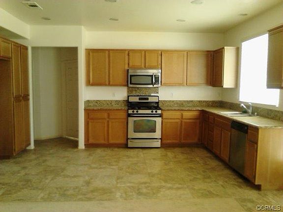 4th image of 26959 Nucia Dr