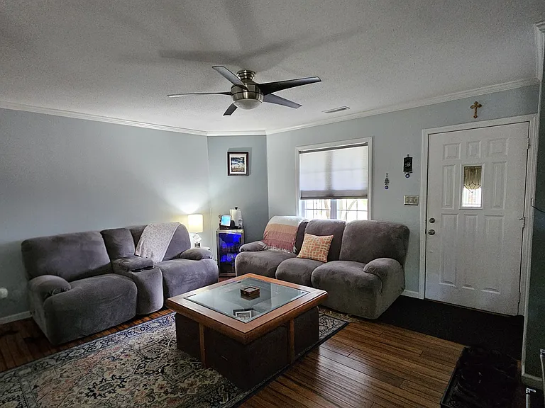 1092 Barbados Dr — Photo 3