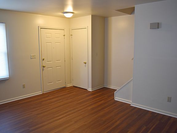 3rd image of 970 Byers Ave