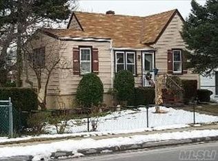 733 Sunrise Ave, Bellmore, NY 11710