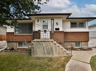 1323 S 3a Ave N, Lethbridge, AB T1H 0K1