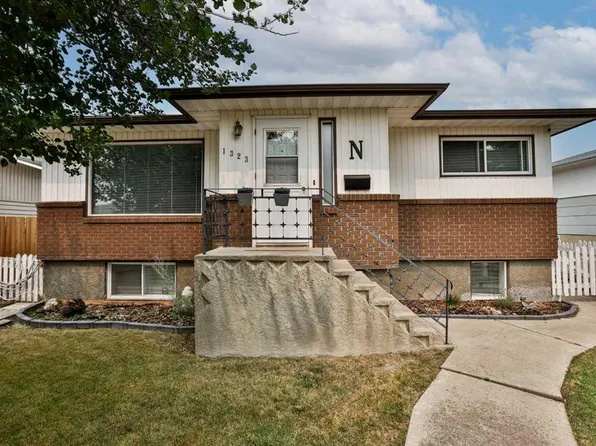 1323 S 3a Ave N, Lethbridge, AB T1H 0K1