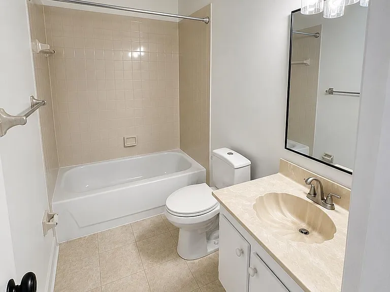 612 Executive Center Dr #207 — Photo 3