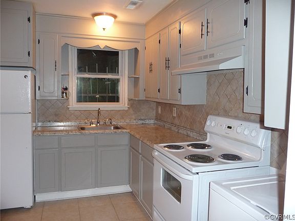 5th image of 2200 E Hildreth St