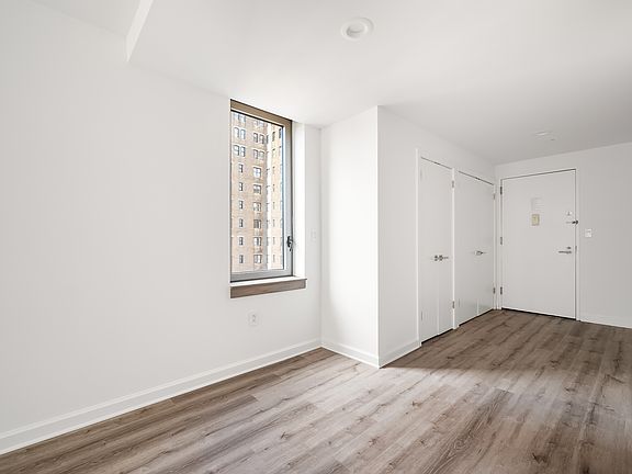 5th image of 35 W 33rd St #21F**
