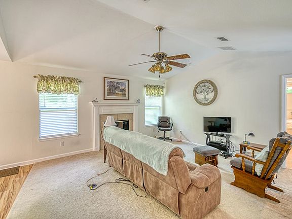 4th image of 2190 Beaver Creek Dr