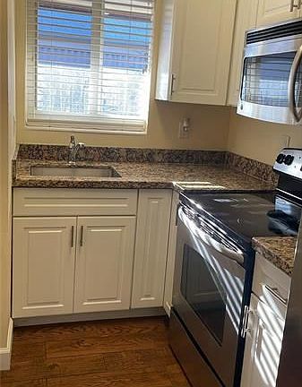 5th image of 404 SE 16th St APT 2