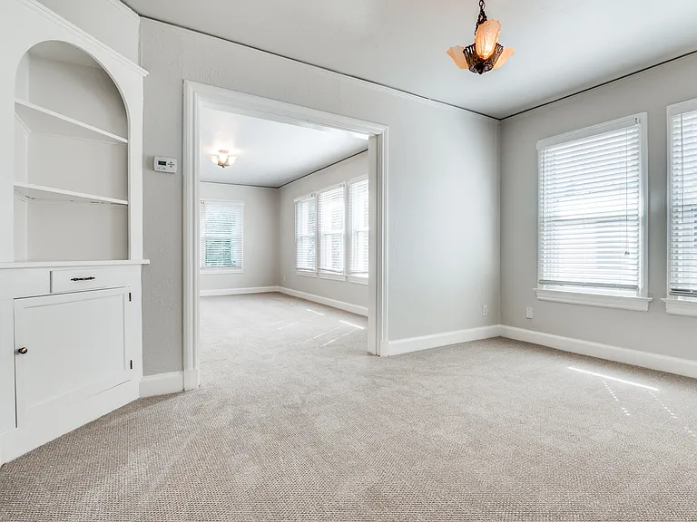 1324 Kings Hwy #3 — Photo 2