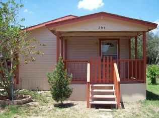 705 E Dix Ave, San Diego, TX 78384