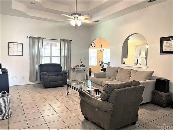 2nd image of 2511 Dove Ave