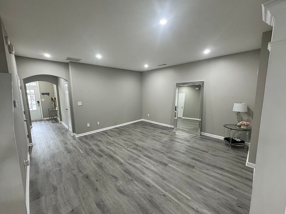 1st image of 2178 Executive Dr