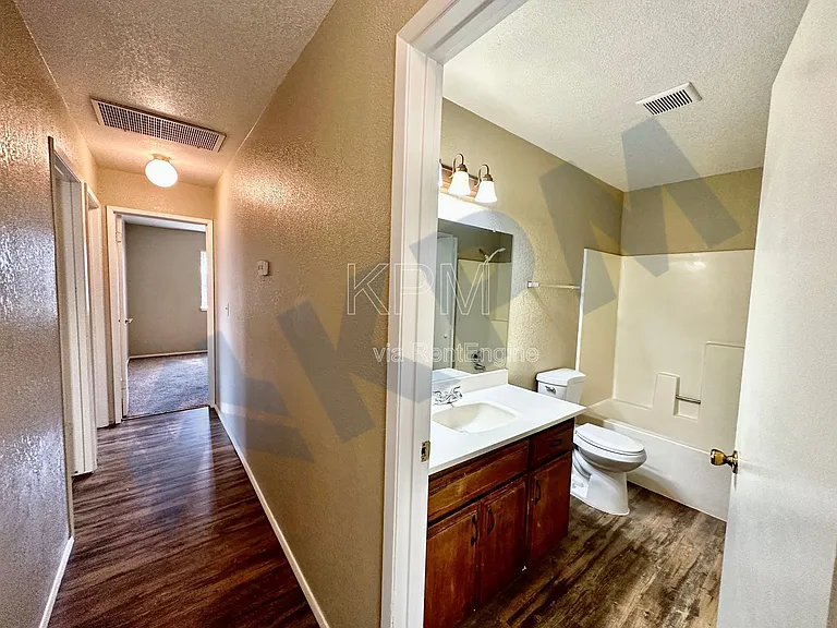 7203 Kelley Dr — Photo 9