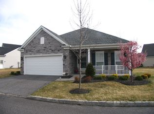 36 Philips Ct, Mount Sinai, NY 11766