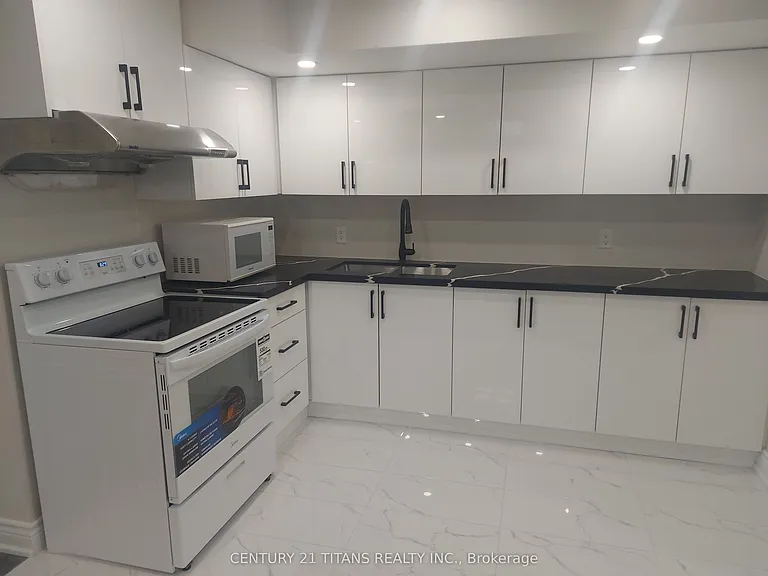 44 Glacier Cres #BASEMENT — Photo 6