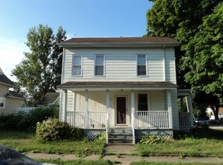 114 W Jackson St, Abingdon, IL 61410