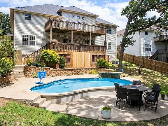 3rd image of 1204 Breckenridge Dr
