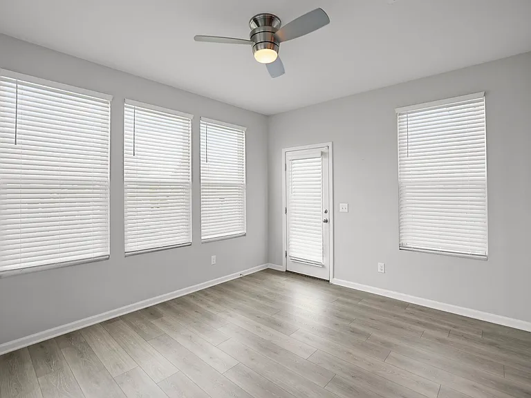 2861 Meadow Gln — Photo 16