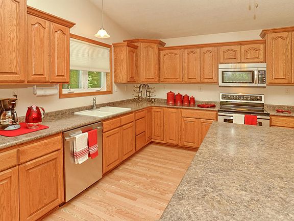 5th image of 3130 N Lake Miltona Dr NE